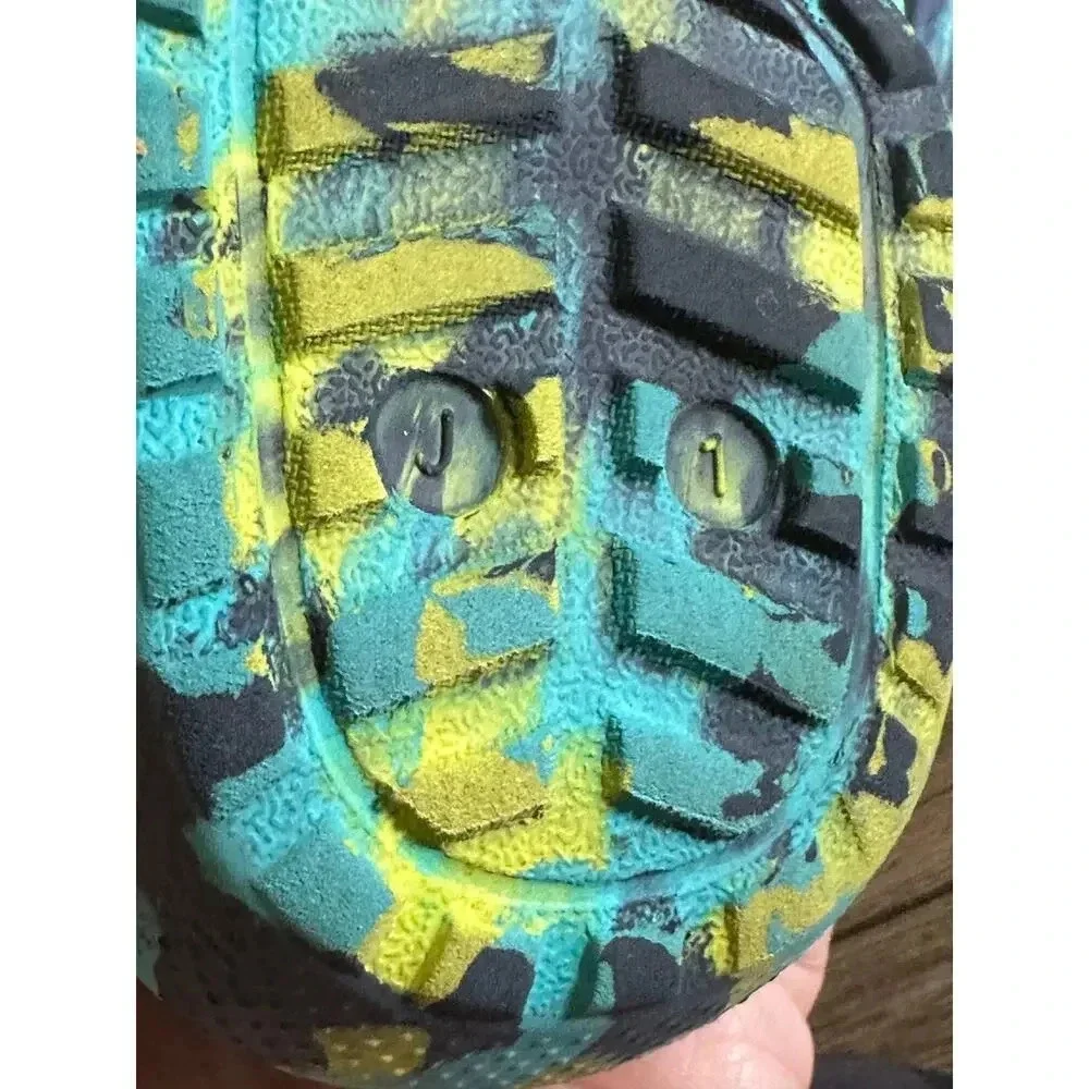 Crocs Fuzzy Marbled Tie Dye Lined Classic Clog Sandal Size 1